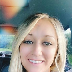 Meet your Posher, Elizabeth paige